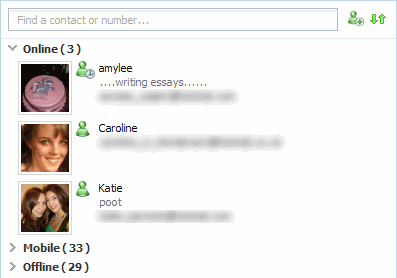 Messenger showing 3 people online, with display pictures.
